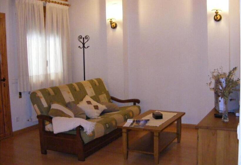 Апартаменты 2 Спальни, Mesón De Salinas