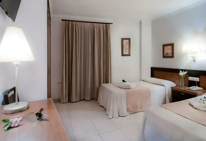 Standard Room, Restaurante Blanco Y Verde