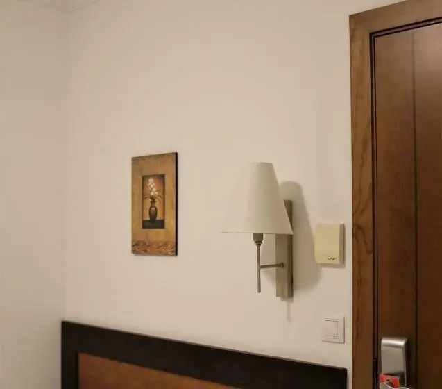 Standard Single Room, Restaurante Blanco Y Verde