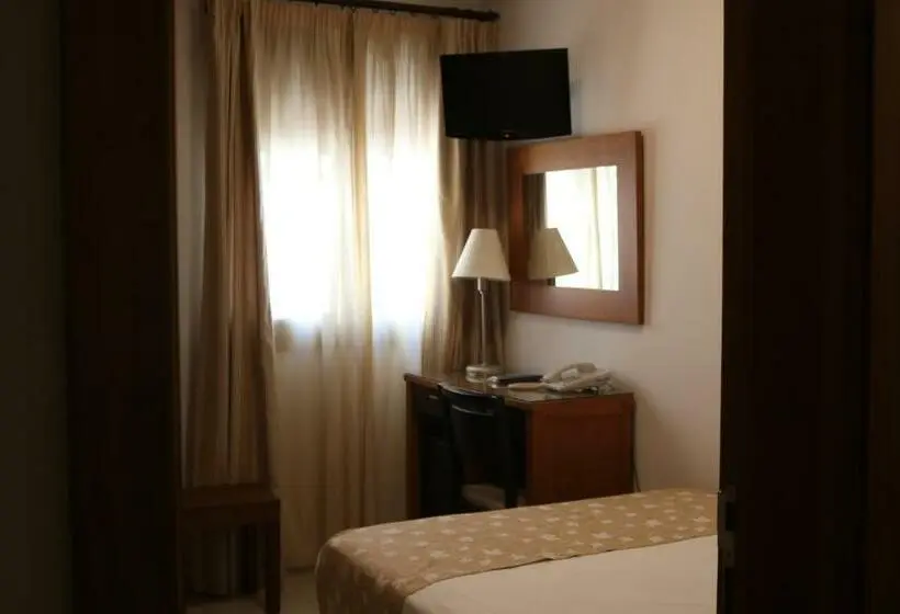Standard Single Room, Restaurante Blanco Y Verde