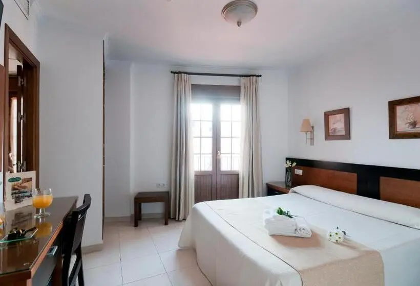 Standard Room, Restaurante Blanco Y Verde