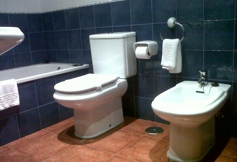 غرفة قياسية مطلّة علي البحر, Restaurante El Fornon