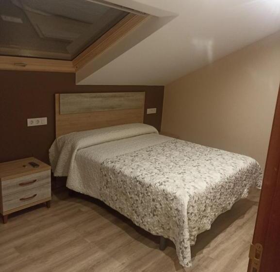 غرفة قياسية مطلة على الجبل, Restaurante El Fornon