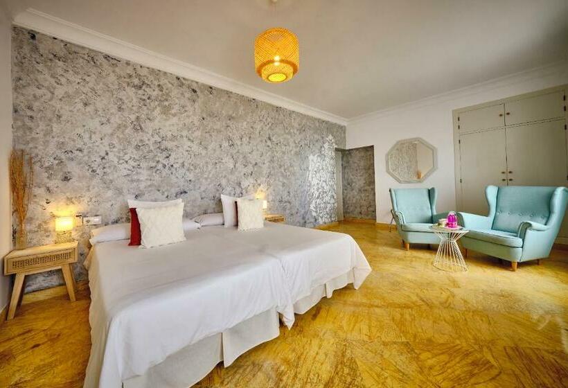 Полулюкс, Labreña