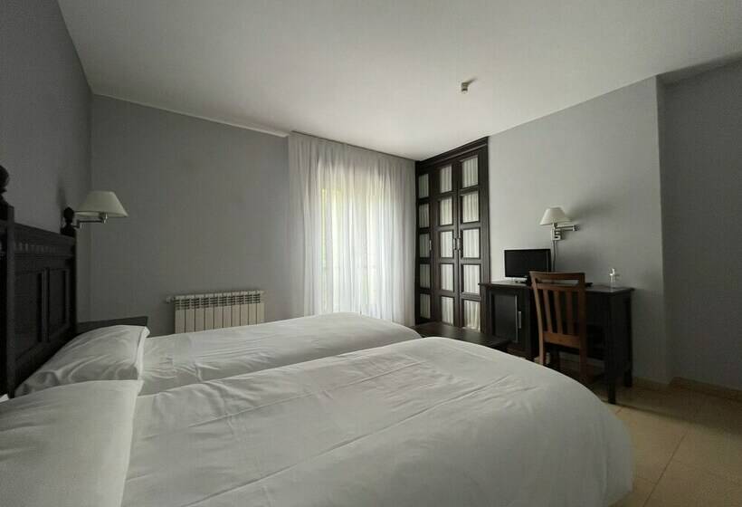 غرفة قياسية, Restaurante Ribera Del Chicu