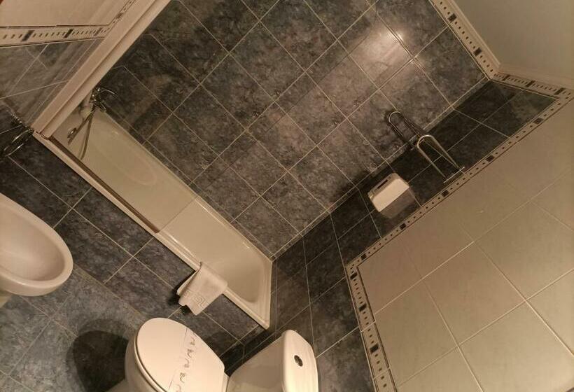 غرفة قياسية, Restaurante Ribera Del Chicu