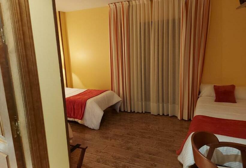 חדר סטנדרט לשלושה עם טרסה, Rural Venta Del Alon