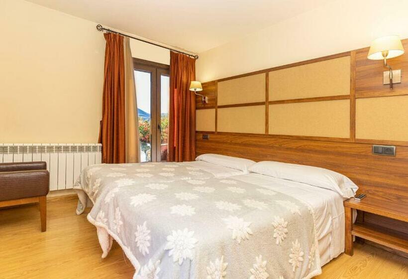 غرفة قياسية مزوَّدة بشُرفة, Solana