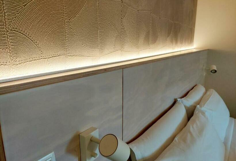 غرفة قياسية, Tematico Do Banco Azul