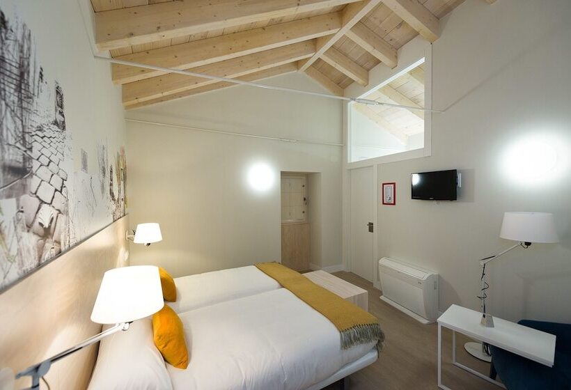 غرفة سوبيريور, Tematico Do Banco Azul