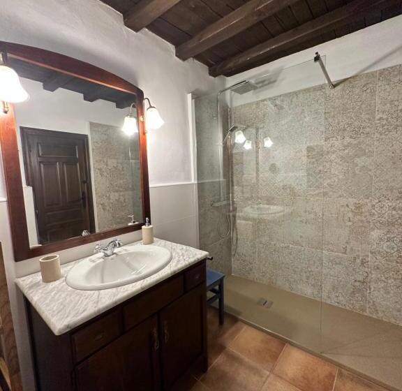 Дом 4 Спальни, Casa Rural La Grande