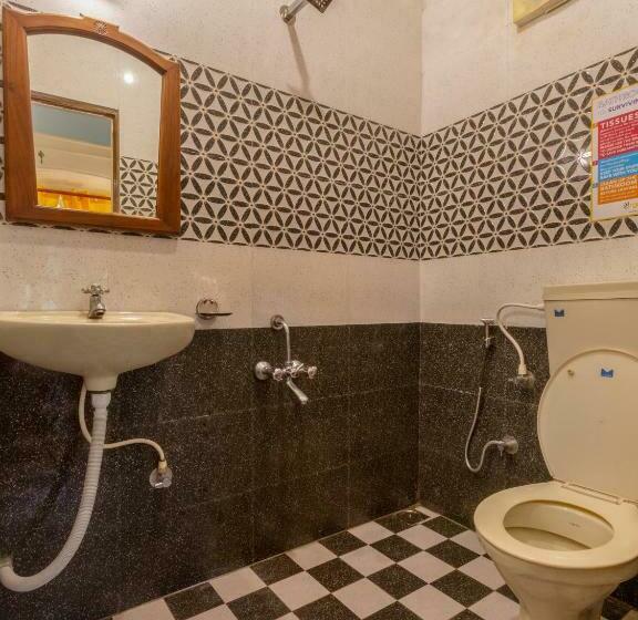 디럭스 룸, Gostops Kochi