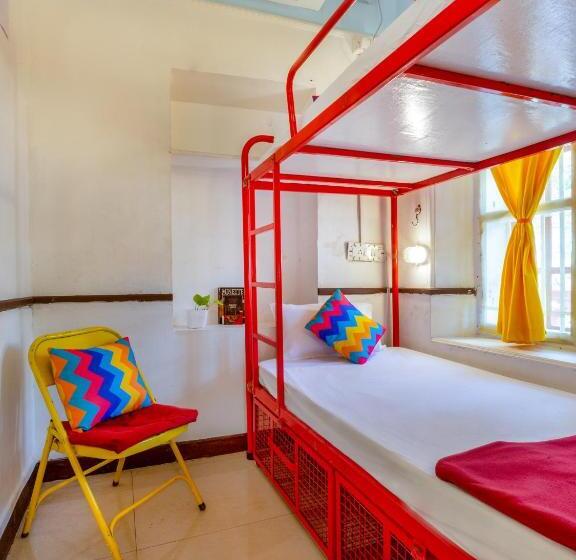 공동 객실, Gostops Kochi