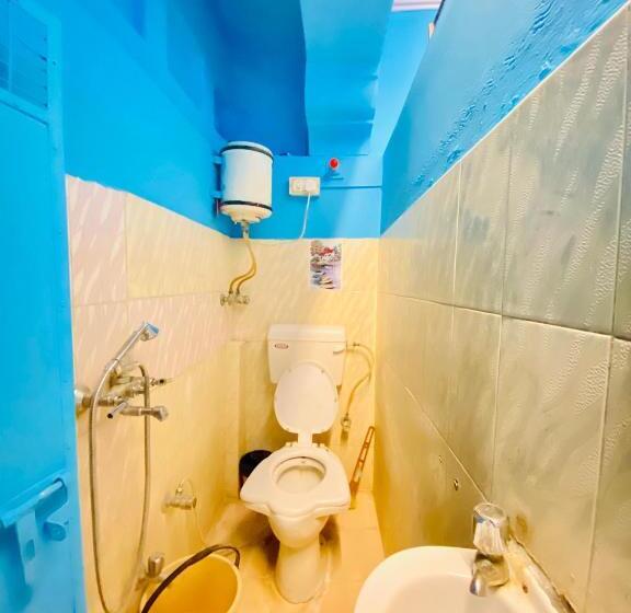 חדר דלוקס, Bob Hostel