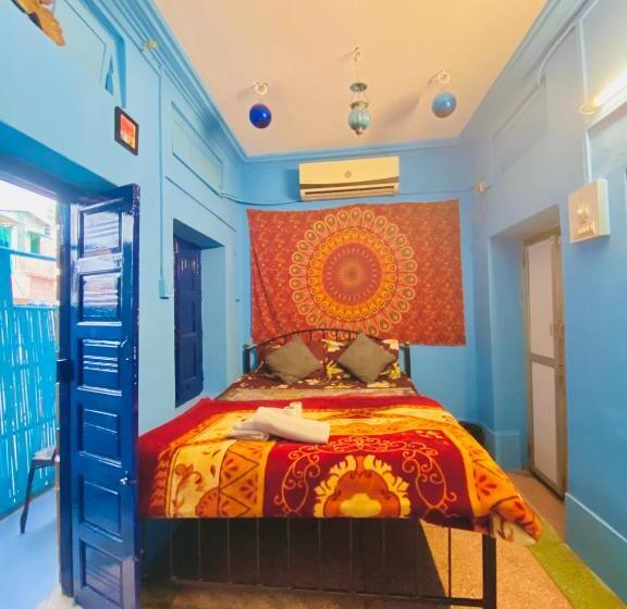 带阳台标准四人间, Bob Hostel