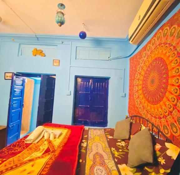 חדר לארבעה סטנדרטי עם מרפסת, Bob Hostel