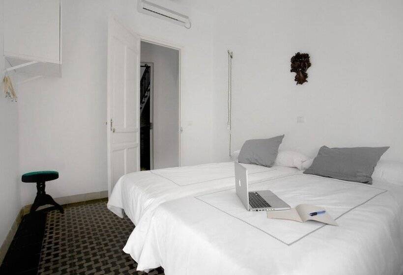 اتاق استاندارد با سرویس بهداشتی مشترک, Cordoba Bed And Be   Hostel