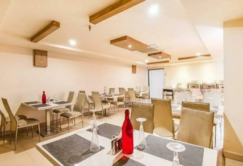 Sviitti, Fabhotel Prime Royal Castle Nr Coimbatore North Railway Station