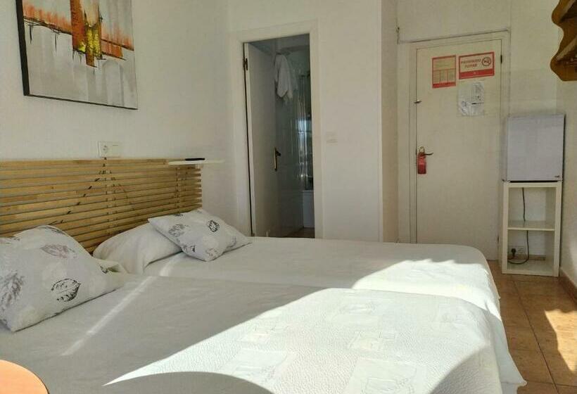 غرفة قياسية, Hostal Lucy