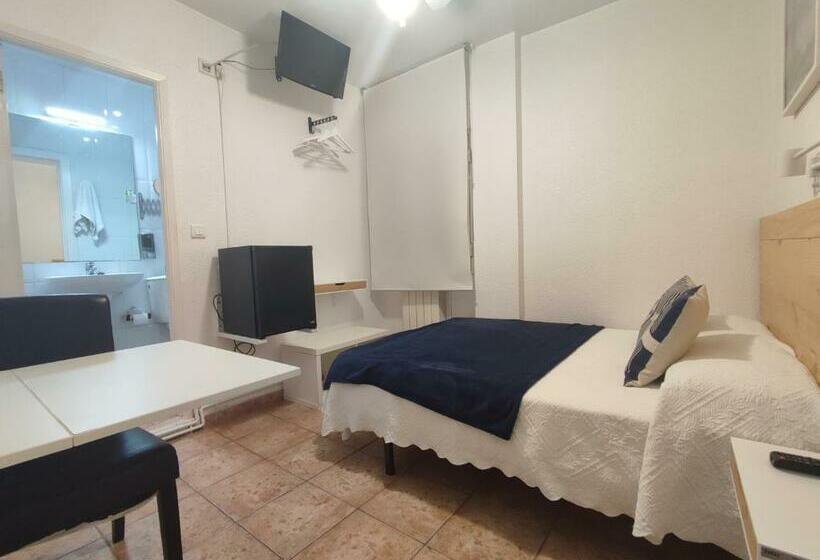Номер Стандарт Индивидуальный, Hostal Lucy