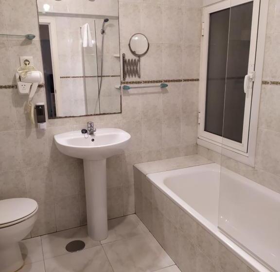 غرفة قياسية رباعية, Hostal Lucy