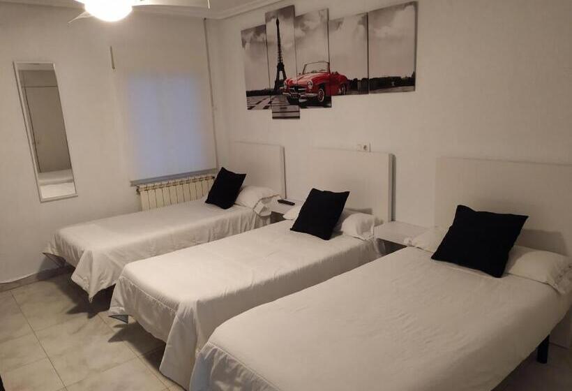 غرفة قياسية رباعية, Hostal Lucy