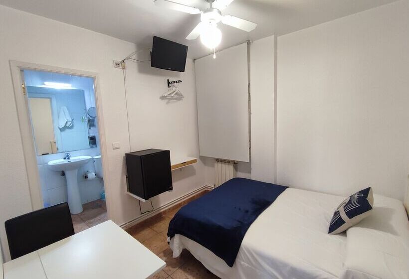 غرفة قياسية فردية, Hostal Lucy