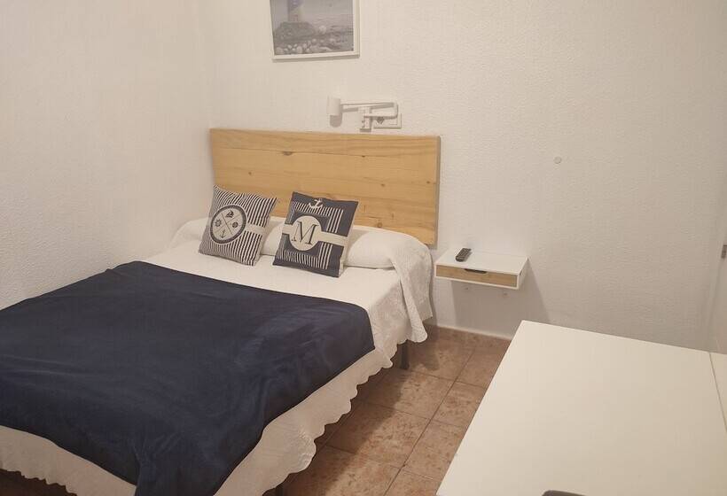 غرفة قياسية فردية, Hostal Lucy