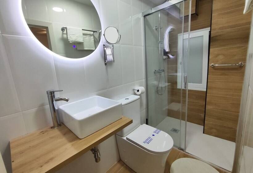 غرفة قياسية فردية, Hostal Lucy