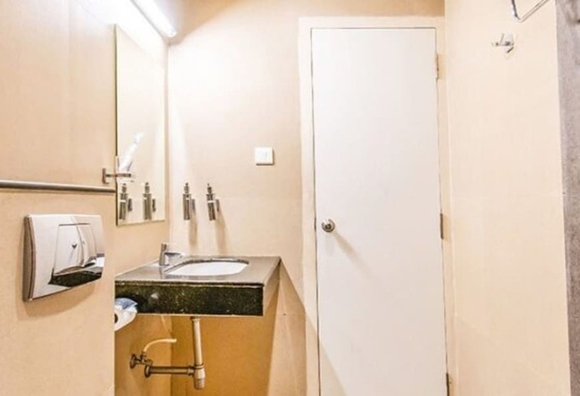 Номер Deluxe, Fabhotel Prime Royal Castle   Nr Coimbatore North Railway Station