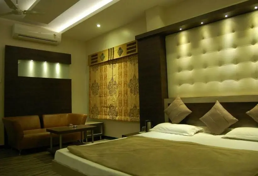 Chambre Executive, Purva