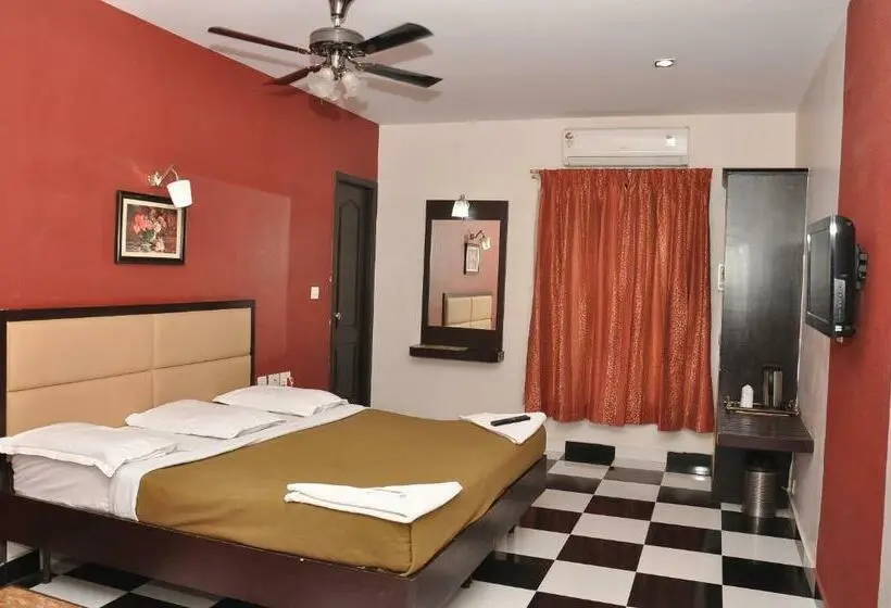 エコノミールーム, Sri Arulmuthu Residency