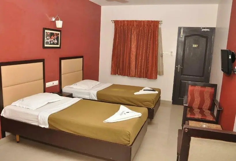 デラックスルーム, Sri Arulmuthu Residency
