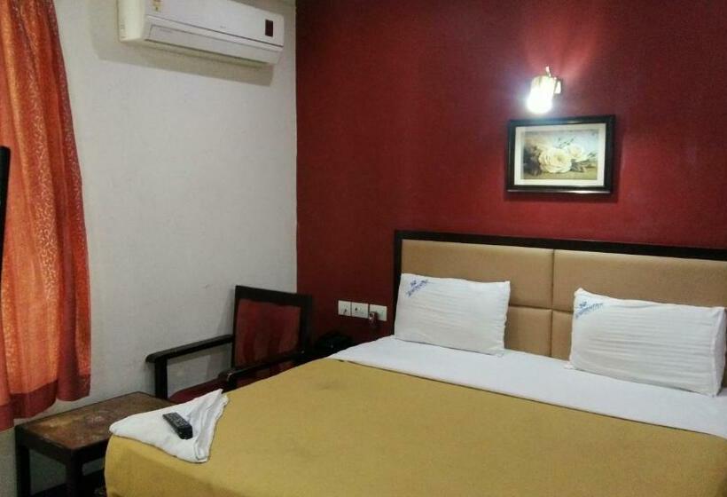 Pokój Ekonomiczny, Sri Arulmuthu Residency