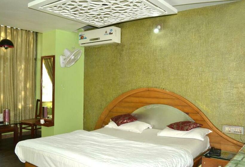 Номер Deluxe, Swagat