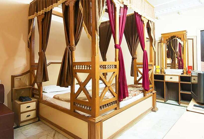 Номер Deluxe, Swagat