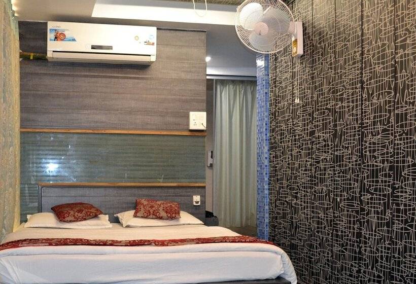 Номер Deluxe, Swagat