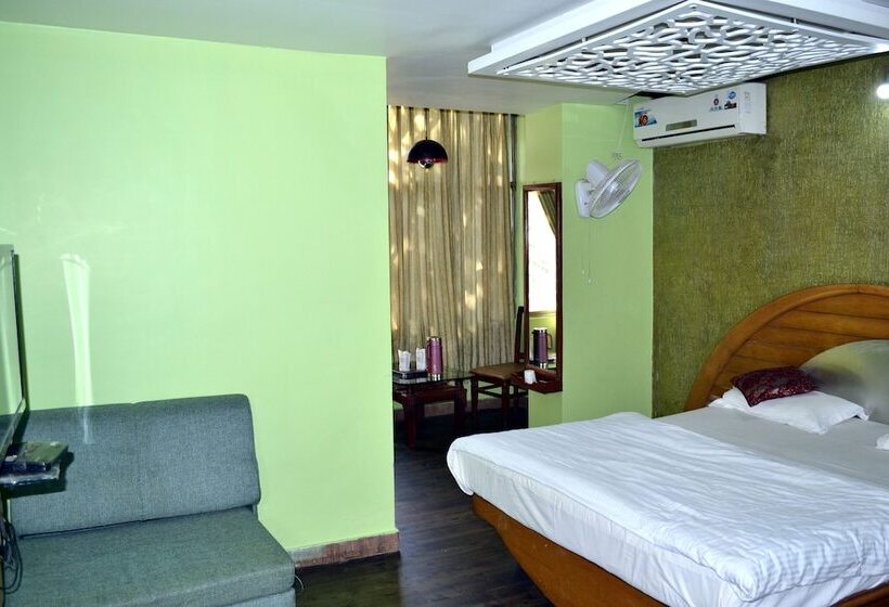 Номер Deluxe, Swagat