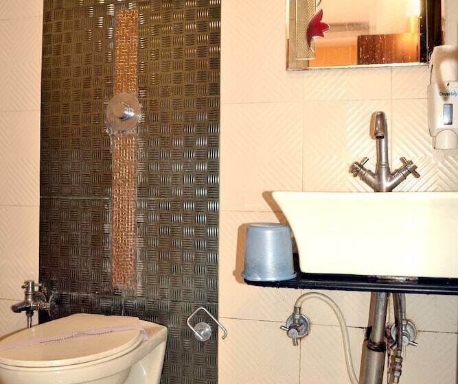 Номер Deluxe, Swagat