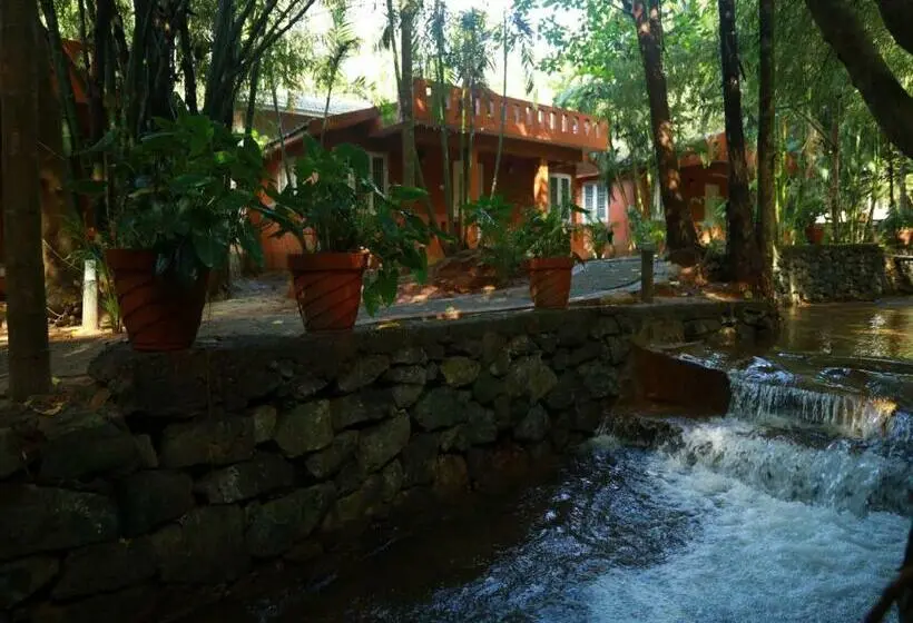 デラックスキャビン, Nexstay Lakkidi Village Resort