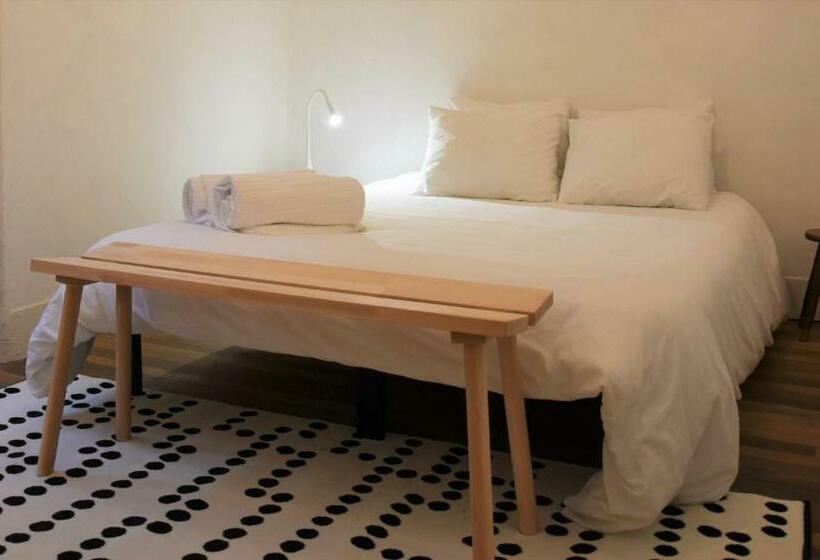 اتاق استاندارد با سرویس بهداشتی مشترک, Slow City Hostel Pontevedra