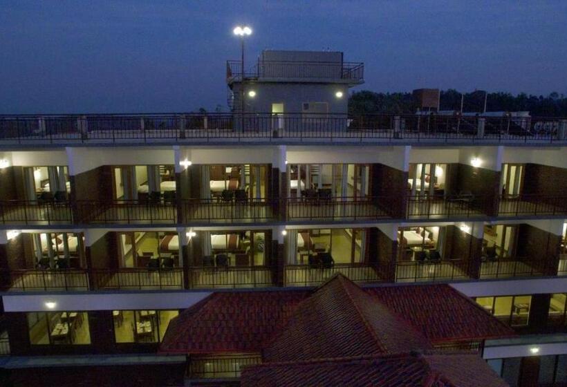 로맨틱 룸, Arayal Resort A Unit Of Sharoy Resort