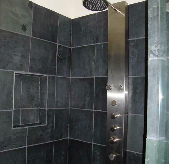 带大床的标准间, Blancnoir