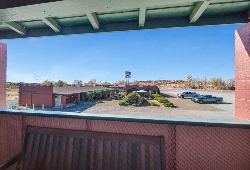 جناح مزوَّد بشرفة, Canyon S Edge Route 66 Motel