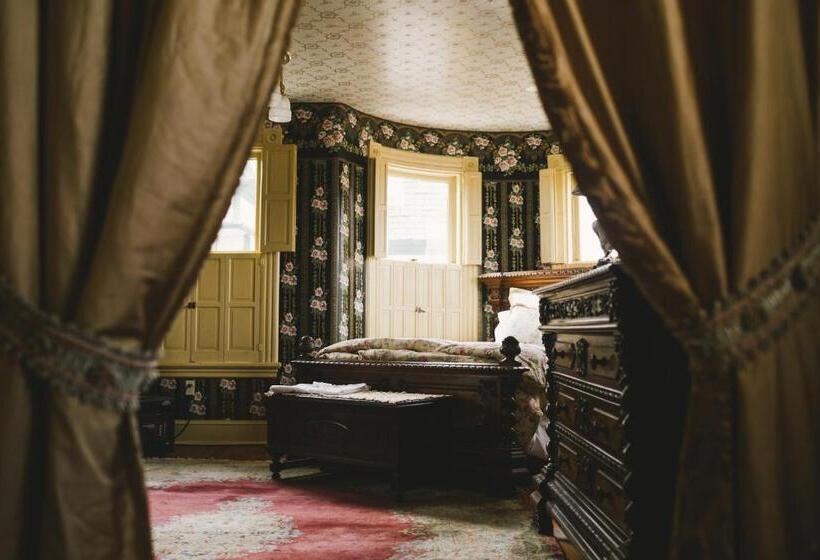 غرفة سوبيريور سرير ملكى, 10 Clarke