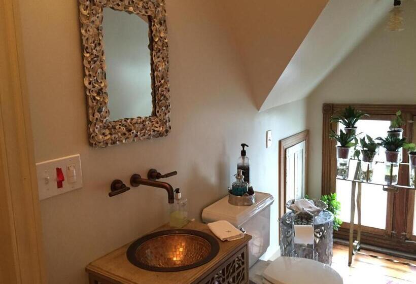 غرفة سوبيريور سرير ملكى, 10 Clarke