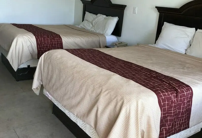 デラックスルーム, Clairmont Inn