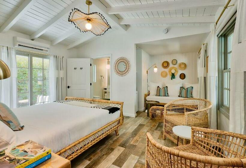 سوئیت با تخت بزرگ, Dive Palm Springs