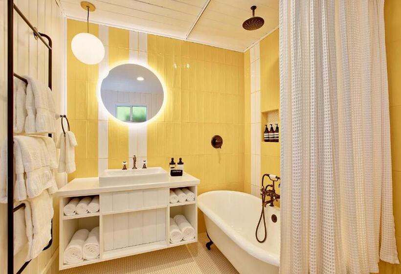 سوئیت با تخت بزرگ, Dive Palm Springs