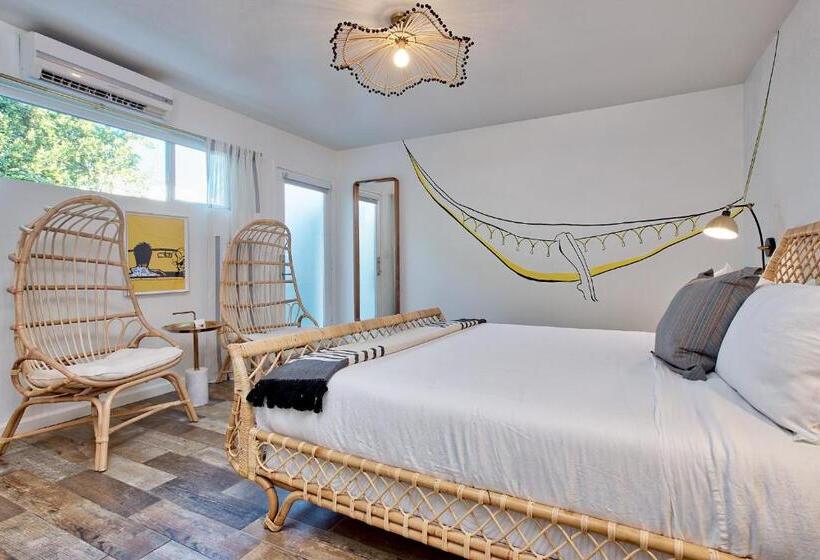 سوئیت با تخت بزرگ, Dive Palm Springs
